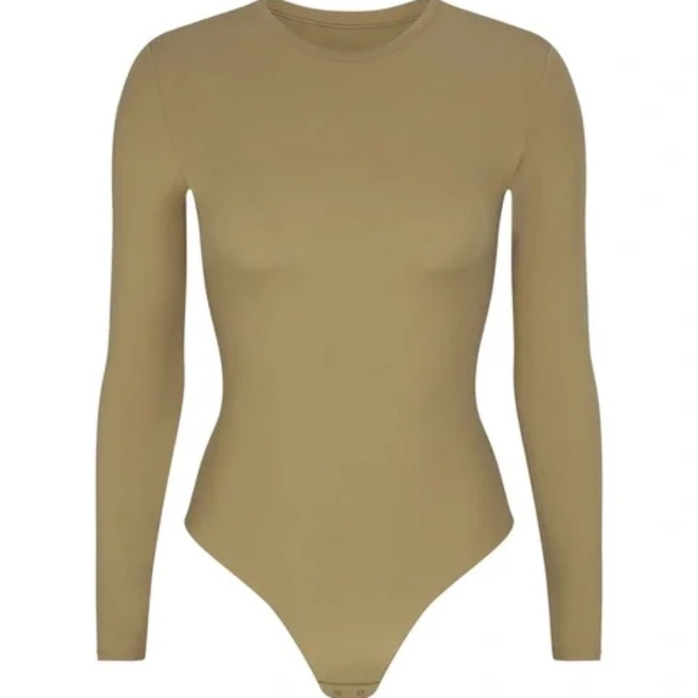 SKIMS Fits Everybody Long Sleeve Crew Neck Bodysuit Color: Khaki Size: Small NWT